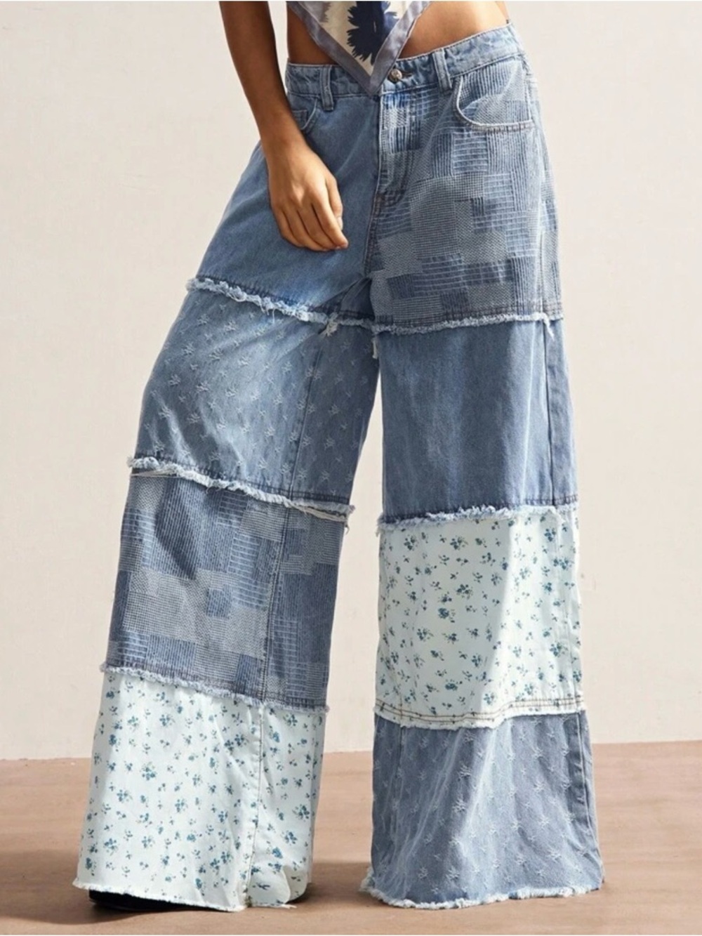 NET Patchwork Wide-Leg Jeans PATCHWORK FLORAL DESIGN - Picture 4 of 5